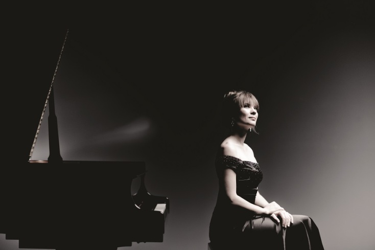 Η σολίστ Άννα Φεντόροβα από την Ελληνική Συμφωνική Ορχήστρα Νέων.