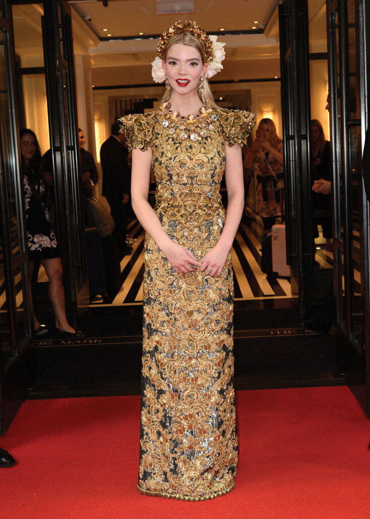 H Άνια Τέιλορ-Τζόι, πρωταγωνίστρια στη σειρά του Netflix Το Γκαμπί της Βασίλισσας