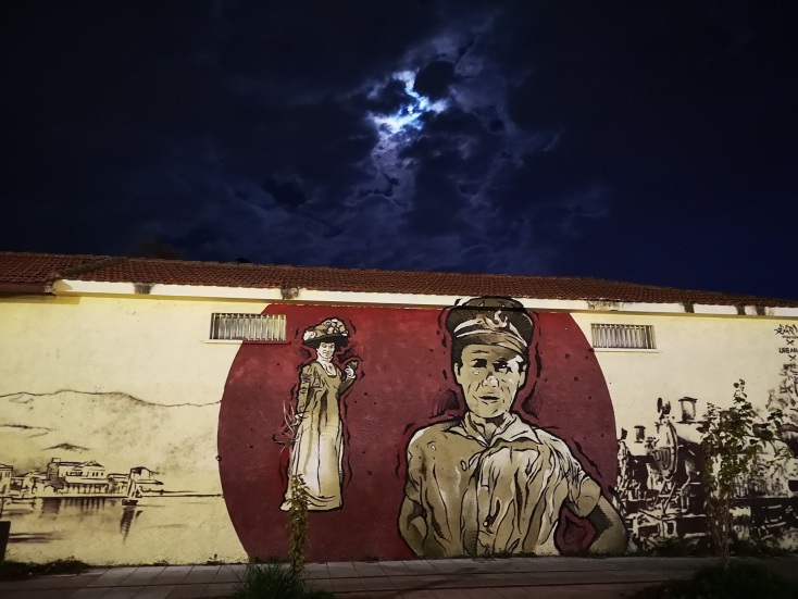 Τοιχογραφία για τις απεργιακές κινητοποιήσεις στον Βόλο