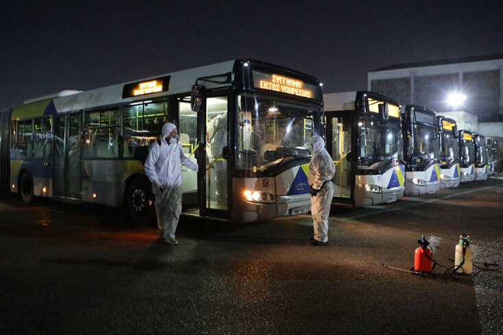 Κορωνοϊός στα ΜΜΜ: Δεν σταματούν να ψεκάζουν τα λεωφορεία - Καθημερινή η απολύμανση