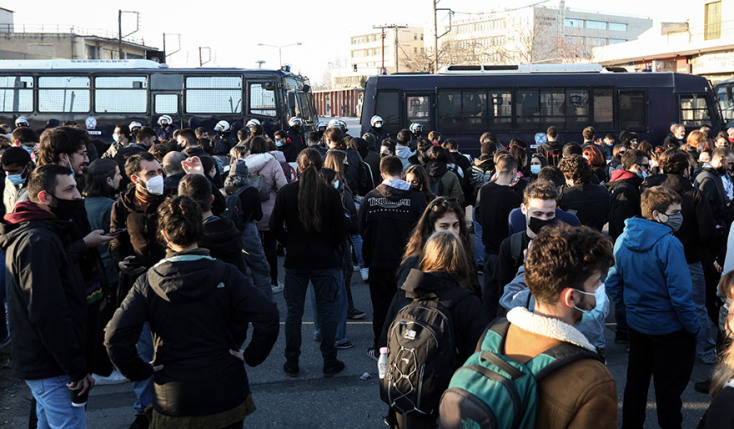 ΣΥΓΚΕΝΤΡΩΣΗ ΔΙΑΜΑΡΤΥΡΙΑΣ ΦΟΙΤΗΤΩΝ ΕΞΩ ΑΠΟ ΤΗΝ ΑΣΤΥΝΟΜΙΚΗ ΔΙΕΥΘΥΝΣΗ ΘΕΣΣΑΛΟΝΙΚΗΣ