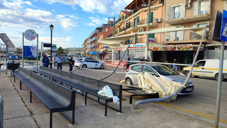 Τραυματίες από πτώση στεγάστρου στο λιμάνι Αργοστολίου