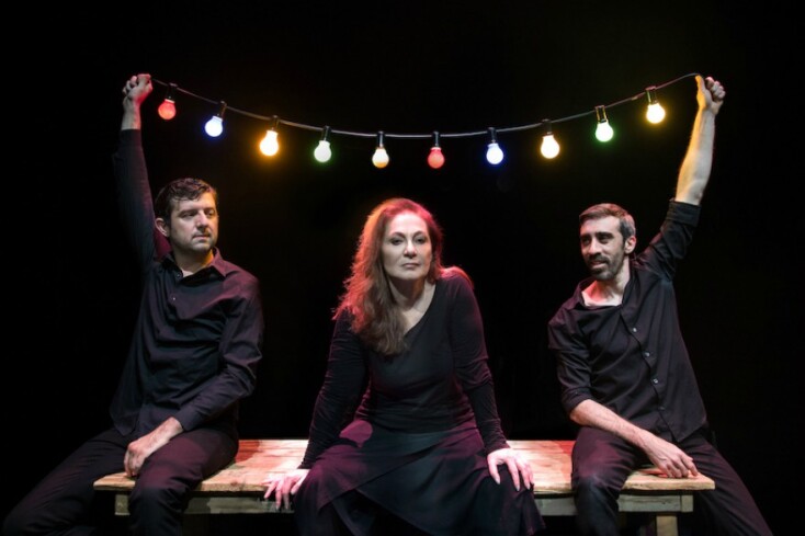 aristos, θέατρο του νέου κόσμου