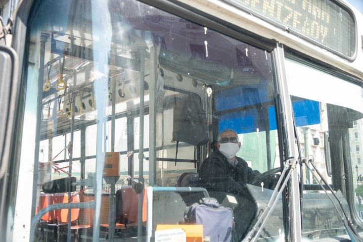 Οδηγός με μάσκα στη Θεσσαλονίκη