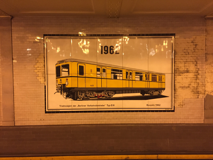 Σταθμός μετρό «Κλόστερ Στράσε»