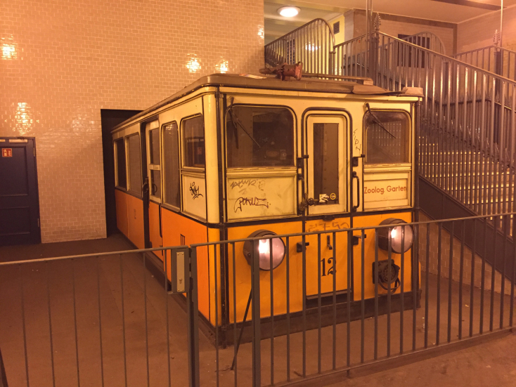 Σταθμός μετρό «Κλόστερ Στράσε»