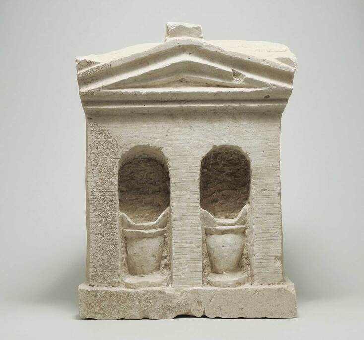 Ελεύθερνα. Οικίσκος ή ναΐσκος, 1ος-2ος αι. μΧ.  © Γ. Αναστασάκης