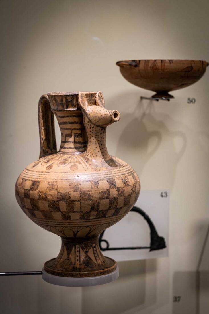 Κνωσός. Πήλινη πρόχους, 7ος αιώνας πΧ.  © Γ. Αναστασάκη