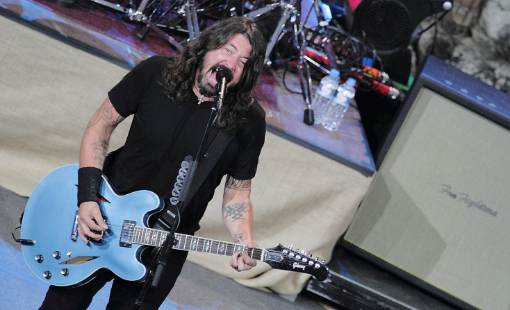 Στιγμιότυπο από συναυλία την συναυλία των Foo Fighers στο Ηρώδειο