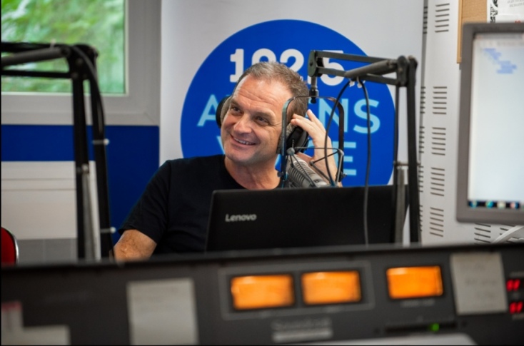 O δημοσιογράφος και ραδιοφωνικός παραγωγός του Athens Voice 102.5, Μάκης Προβατάς