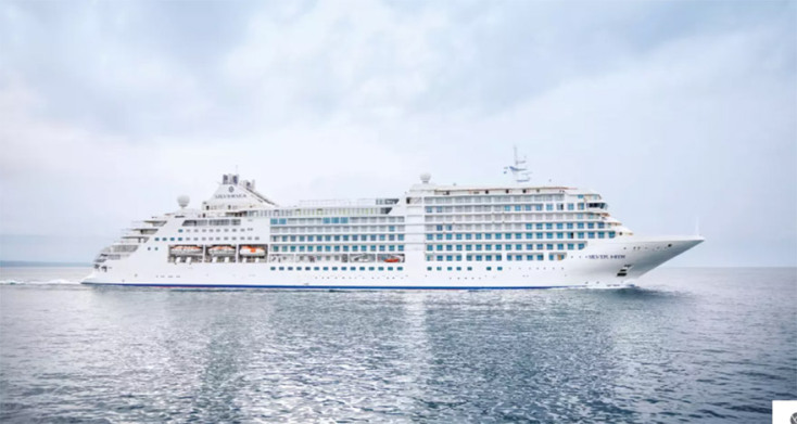 Σούδα: Το κρουαζιερόπλοιο «Silver Moon» έδεσε στο λιμάνι