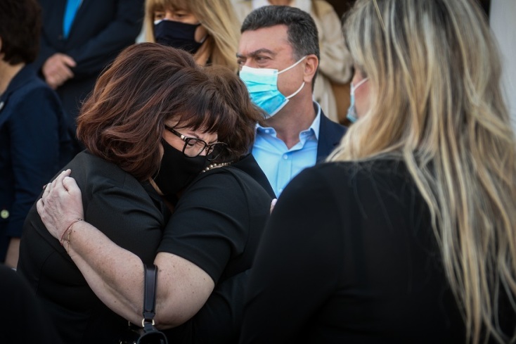 Μνημόσυνο για τις 40 ημέρες από τη δολοφονία του Γιώργου Καραϊβάζ