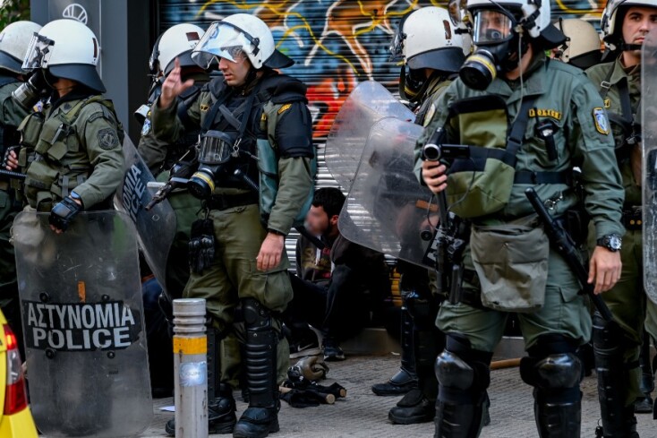 Ένταση στο κέντρο μετά από πορεία ενάντια στην υποχρεωτική λήψη DNA στα πανεπιστήμια 