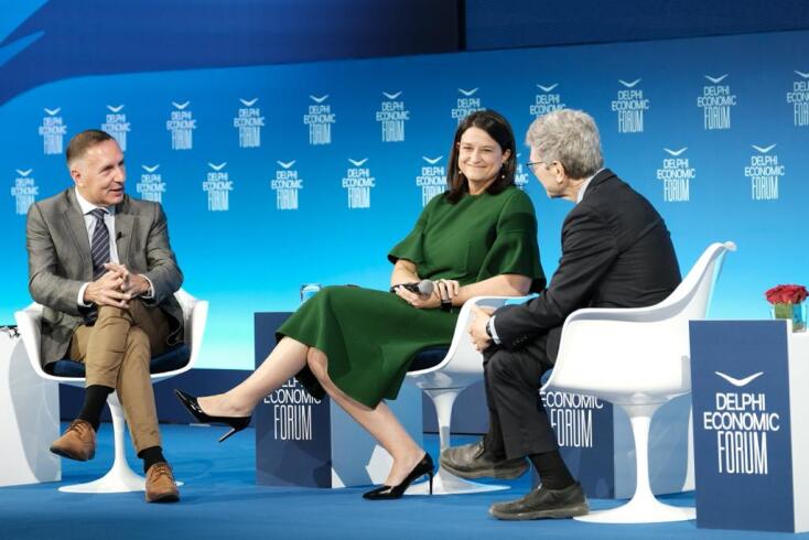 Η υπουργός Παιδείας, Νίκη Κεραμέως, στο Οικονομικό Φόρουμ των Δελφών