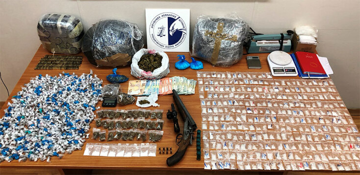 Εξάρθρωση σπείρας που διακινούσε ναρκωτικά πέριξ της ΑΣΟΕΕ