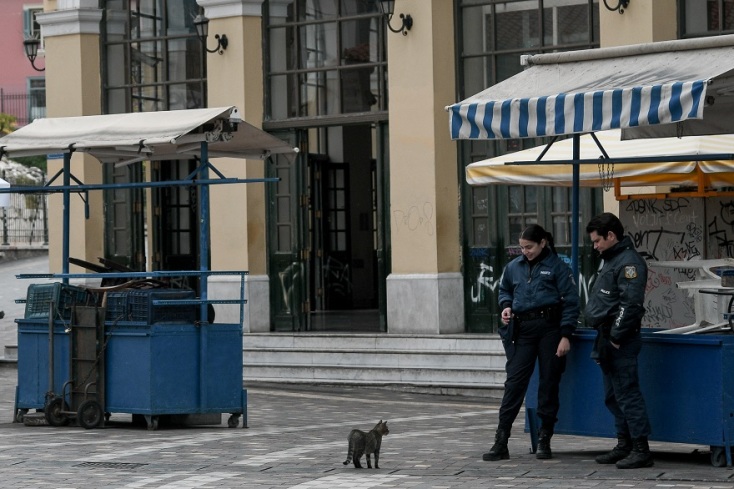 Μόνο αστυνομία στην πλατεία Μοναστηρακίου