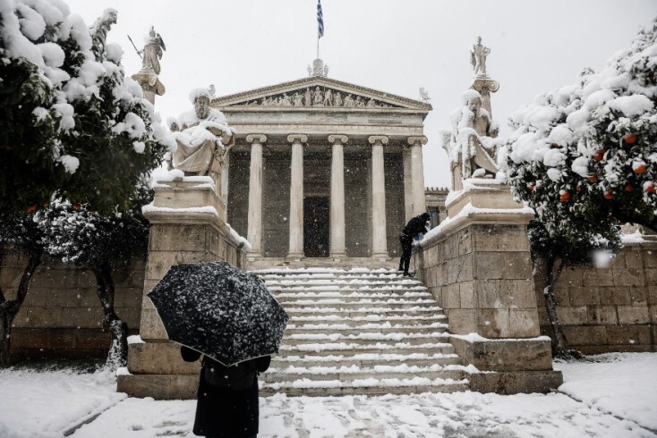 Στα «άσπρα» όλη η περιοχή του Συντάγματος 