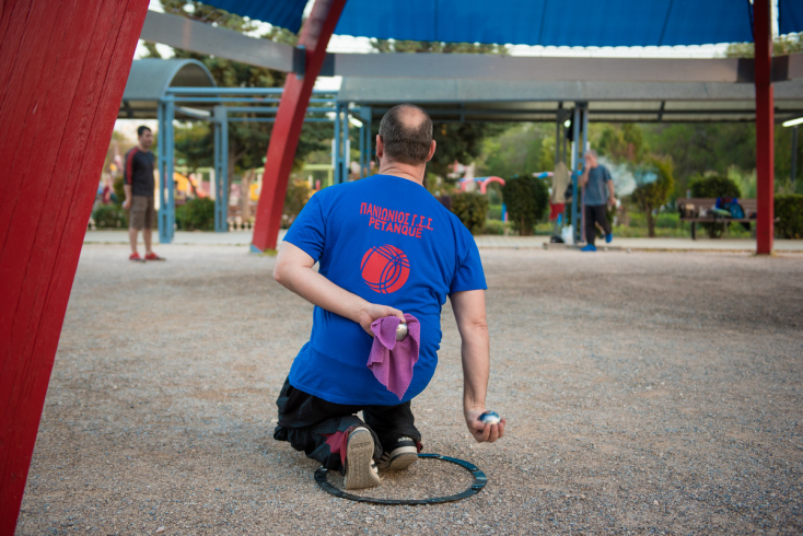 © Θανάσης Καρατζάς 