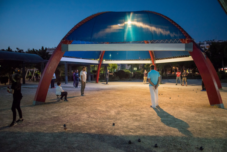 © Θανάσης Καρατζάς 