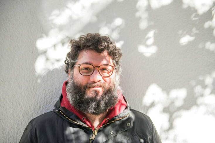 Ο Δημοσθένης Παπαμάρκος σε παλαιότερη φωτογράφισή του για την ATHENS VOICE