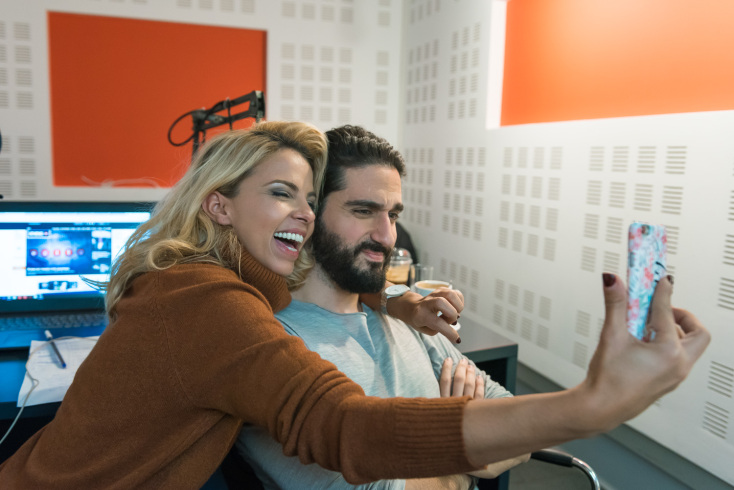 Τζένη Μελιτά- Διονύσης Ατζαράκης. Athens Voice Radio.