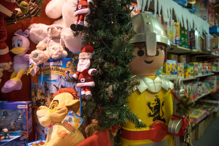 Το παιχνιδάδικο, το παλαιοπωλείο συν δύο νοσταλγικά καταστήματα που αντέχουν