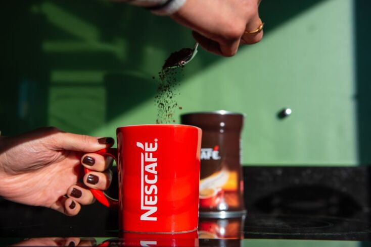 Φτιάχνοντας Nescafe