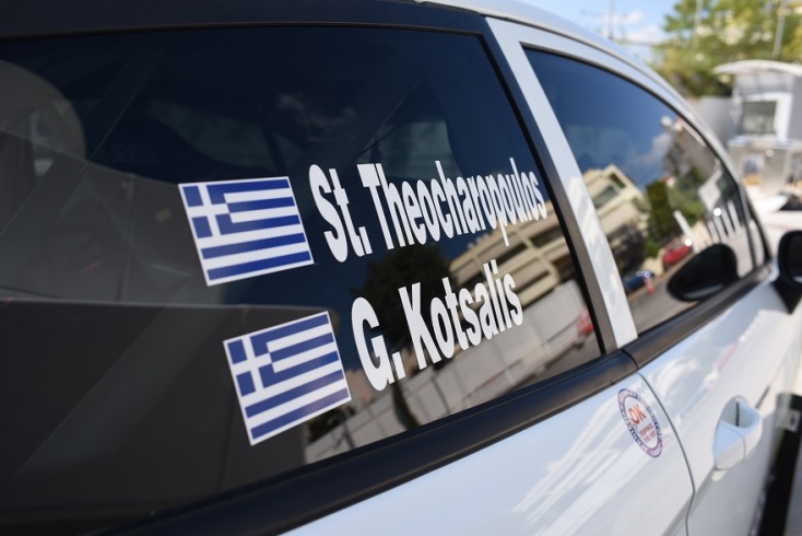 Στιγμιότυπο από την παρουσιάση του Ford Fiesta Rally4/R2 που θα οδηγήσουν Θεοχαρόπουλος-Κότσαλης στο Ράλλυ Ακρόπολις