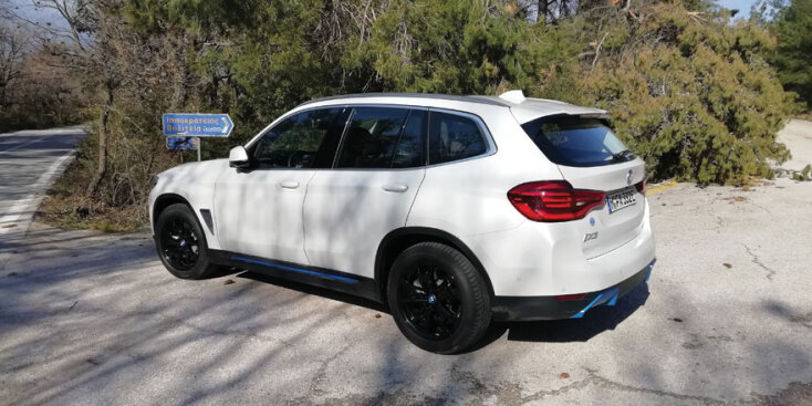 BMW iX3