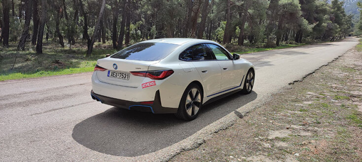 Φωτογραφία της νέας BMW i4.