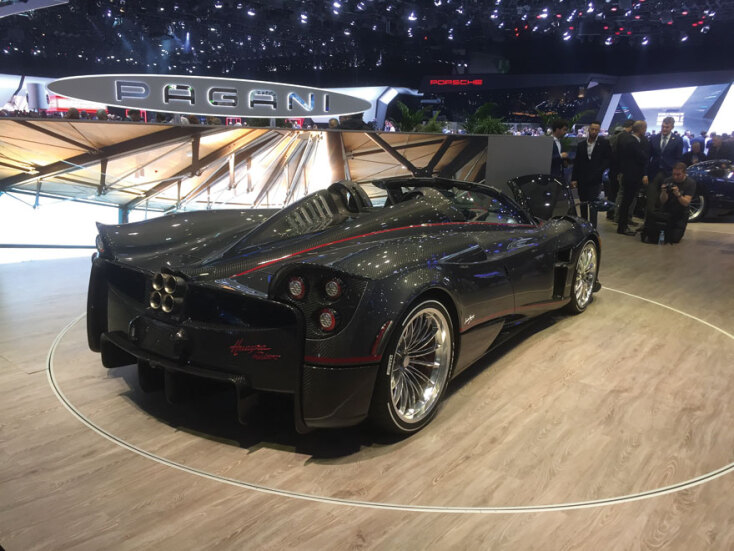 Pagani Huayra Roadster: Biturbo V12 κινητήρας απόδοσης με 754 ίππων. 0-100 χλμ./ώρα σε 2.9’’