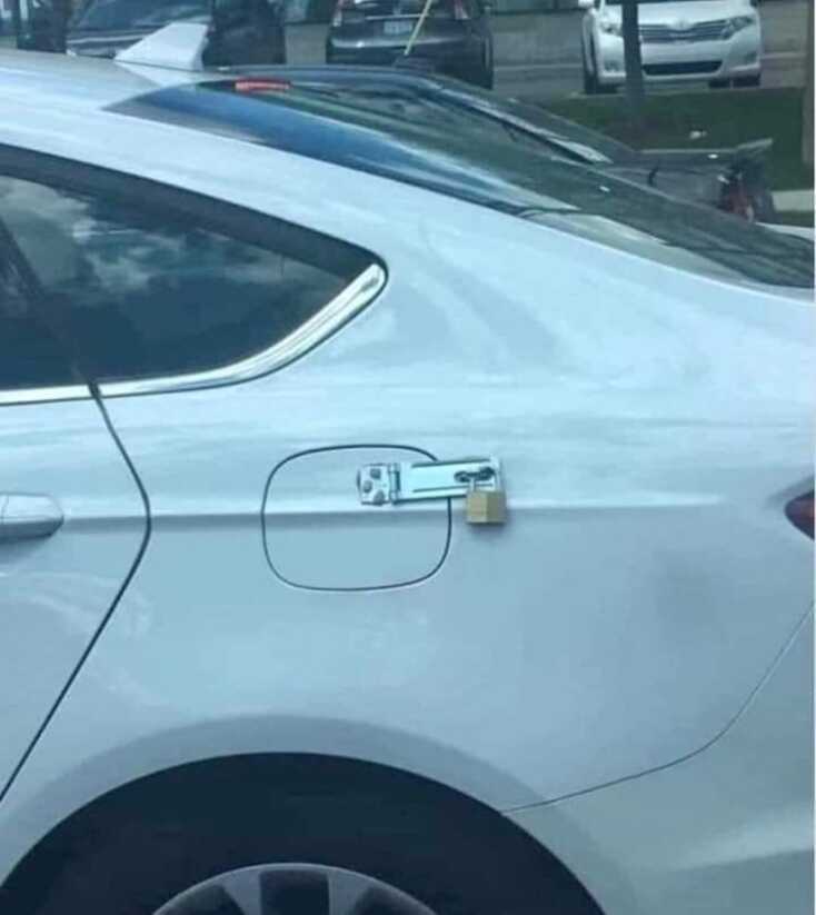 Αστεία memes, ατάκες, YOLO βίντεο, virals που ανέβηκαν στο διαδίκτυο και μας έκαναν να γελάσουμε