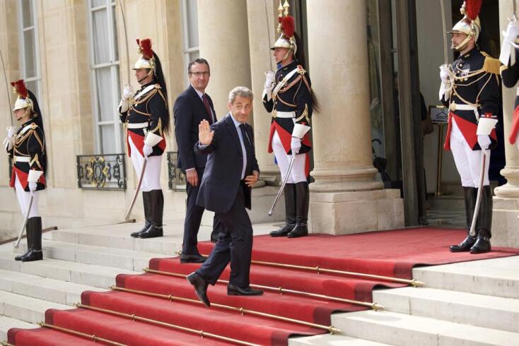 GONZALO FUENTES / POOL	