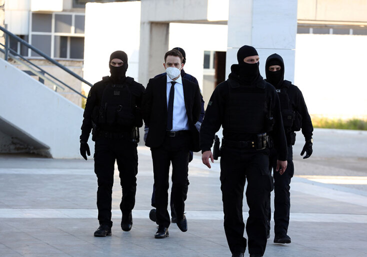 Ο Μπάμπης Αναγνωστόπουλος καταδικάστηκε σε ισόβια και 11 χρόνια