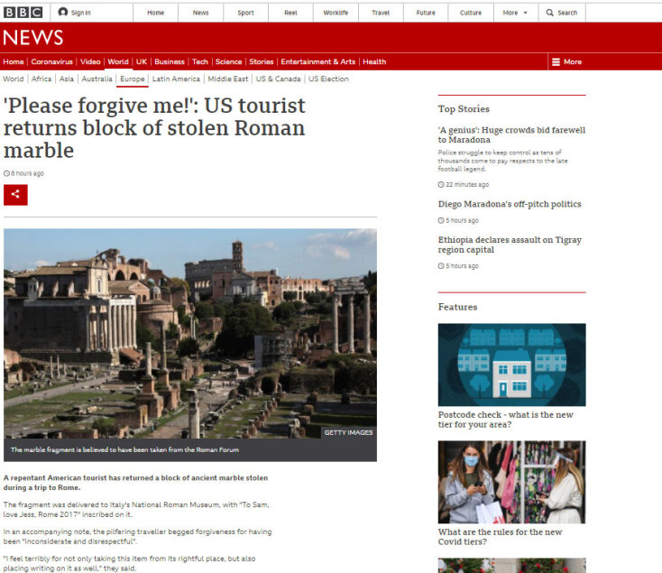 Το δημοσίευμα του BBC για την Αμερικανίδα τουρίστρια που έκλεψε μάρμαρο από την Αρχαία Αγορά στη Ρώμη για να γράψει αφιέρωση