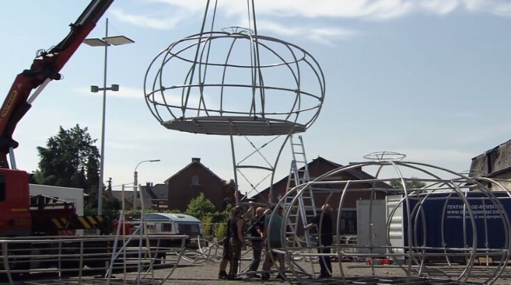 Η κατασκευή των σκηνών