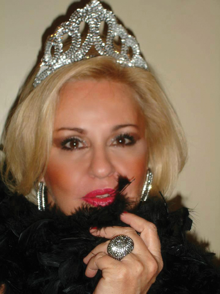  Μπέσσυ Αργυράκη 