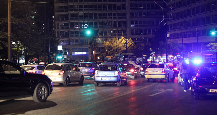 ΚΙΝΗΣΗ ΣΤΟΥΣ ΔΡΟΜΟΥΣ ΤΗΣ ΑΘΗΝΑΣ ΜΕΤΑ ΤΗΝ ΑΠΑΓΟΡΕΥΣΗ ΚΥΚΛΟΦΟΡΙΑΣ 