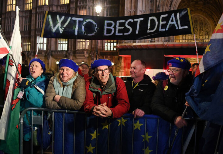 Λονδίνο: Υποστηρικτές και πολέμιοι του Brexit έξω από τη Βουλή των Κοινοτήτων