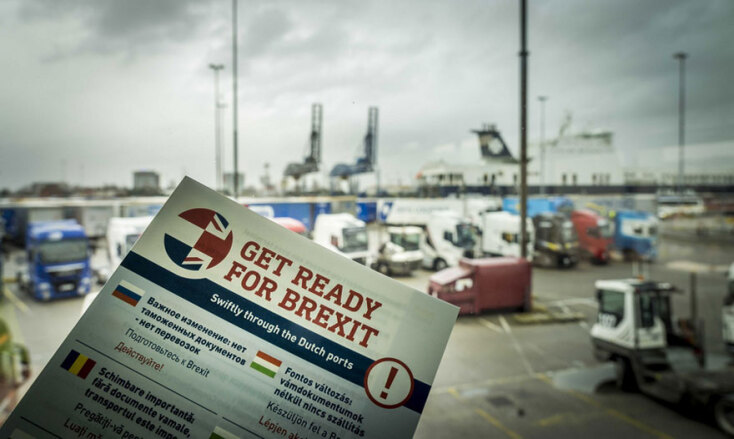 Στο λιμάνι του Ρότερνταμ (Ολλανδία), ο κόσμος προετοιμάζεται για Brexit