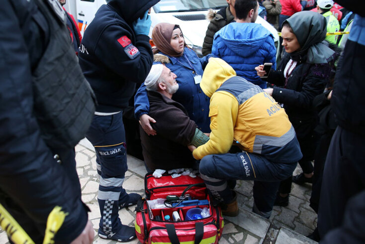 Κατάρρευση πολυκατοικίας στην Κωνσταντινούπολη