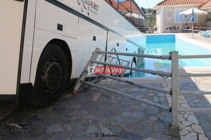 bus-picina-kefalonia-2.jpg