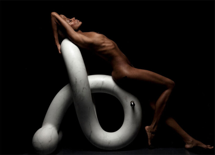 «Η Βύβλος του Μπουντουάρ: Οδηγός απόλαυσης χωρίς ταμπού»