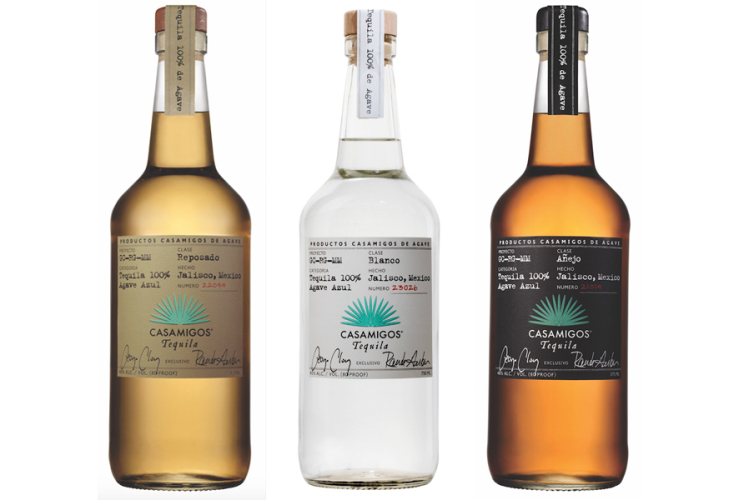Η Casamigos είναι μια μάρκα ultra-premium τεκίλας από 100% μπλε αγαύη Weber που ιδρύθηκε από τρεις καλούς φίλους, τον George Clooney, τον Rande Gerber και τον Michael Meldman και παρασκευάζεται σε μικρές παρτίδες. 