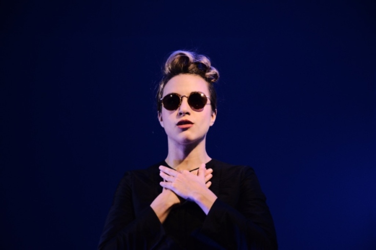 Δείτε online δωρεάν την «Οικογένεια Τσένσι», το πρώτο θεατρικό έργο της Ιόλης Ανδρεάδη και του Άρη Ασπρούλη