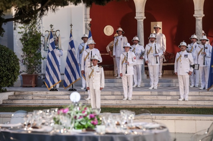 Επίσημο δείπνο στο Προεδρικό Μέγαρο για την επαίτιο των 40 χρόνων απο την ένταξη της Ελλάδας στην Ευρωπαική Ένωση