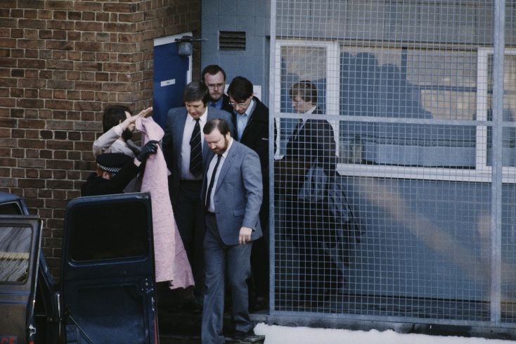 Στιγμιότυπο από τη σύλληψη του σίριαλ κίλερ Ντένις Νίλσεν