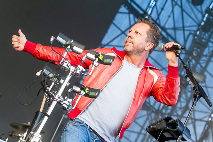 Φωτορεπορτάζ από την πρώτη μέρα του φεστιβάλ Release Athens 2022 με τους Bauhaus, The Jesus And Mary Chain, dEUS, Strawberry Pills, Youth Valley.