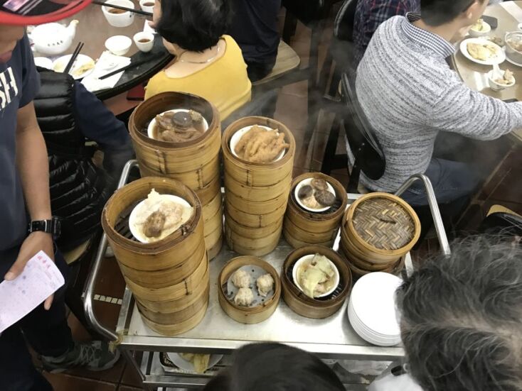 Ο Βασίλης Καλλίδης περιγράφει τα αγαπημένα του πιάτα από όλο τον κόσμο