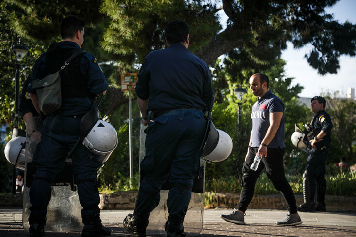 Άμεση η εφαρμογή του μέτρου για κλείσιμο της πλατείας Αγ. Ιωάννου στην Αγία Παρασκευή μετά τα υπαίθρια πάρτι